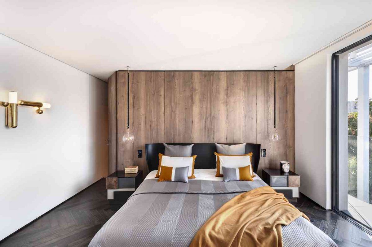 Simoene Architects Ltd – Central Israel תאורה בחדר השינה נעשתה על ידי קמחי דורי
